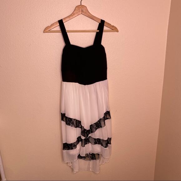 Speechless White and Black Layered Dress 12 - Picture 1 of 9